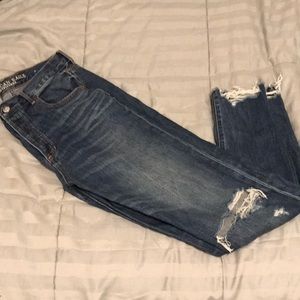 Size 8 Long AE High Rise Girlfriend Jeans